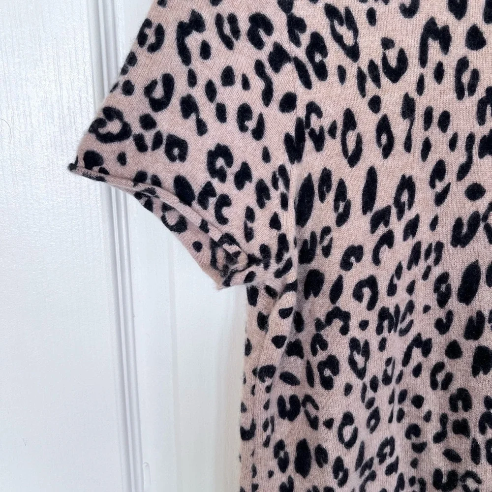 J. Crew Black and Tan Animal Print Short Sleeve 100% Cashmere - Picture 4 of 7